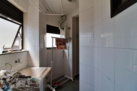 Apartamento à venda com 108m², 3 quartos e 3 vagas Apartamento à venda com 108m², 3 quartos e 3 vagasÁrea de Serviço