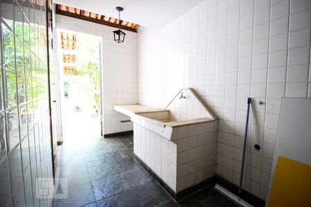 Casa para alugar com 490m², 2 quartos e 4 vagas Casa para alugar com 490m², 2 quartos e 4 vagasÁrea de serviço