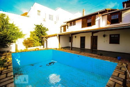 Casa para alugar com 490m², 2 quartos e 4 vagas Casa para alugar com 490m², 2 quartos e 4 vagasPiscina