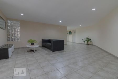 Apartamento à venda com 58m², 2 quartos e 1 vaga Apartamento à venda com 58m², 2 quartos e 1 vagaHall social