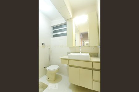 Banheiro de apartamento para alugar com 2 quartos, 65m² em Vila Esperança, São Paulo