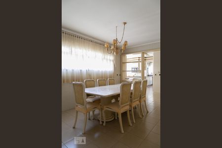 Apartamento à venda com 312m², 4 quartos e 4 vagas Apartamento à venda com 312m², 4 quartos e 4 vagasCopa