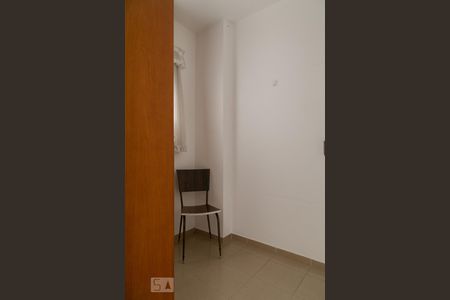 Apartamento à venda com 312m², 4 quartos e 4 vagas Apartamento à venda com 312m², 4 quartos e 4 vagasQuarto de serviço 2