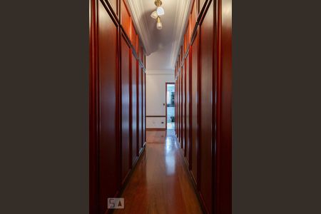 Apartamento à venda com 312m², 4 quartos e 4 vagas Apartamento à venda com 312m², 4 quartos e 4 vagasCloset da suíte 4