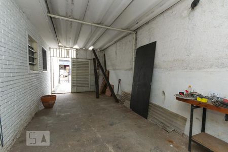 Casa à venda com 140m², 2 quartos e 1 vagaGalpão