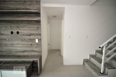 Corredor de apartamento para alugar com 4 quartos, 154m² em Freguesia (jacarepaguá), Rio de Janeiro