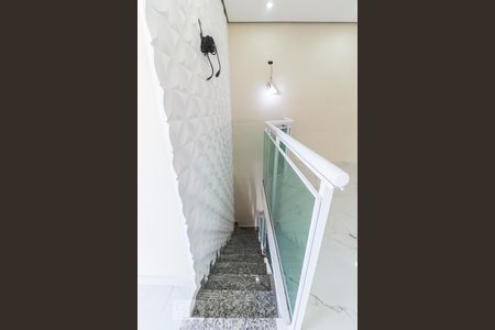 Apartamento para alugar com 160m², 3 quartos e 2 vagas Apartamento para alugar com 160m², 3 quartos e 2 vagasEscada para Segundo Andar Cobertura