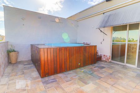 Apartamento para alugar com 160m², 3 quartos e 2 vagas Apartamento para alugar com 160m², 3 quartos e 2 vagasEspaço Externo Segundo Andar Cobertura - Piscina