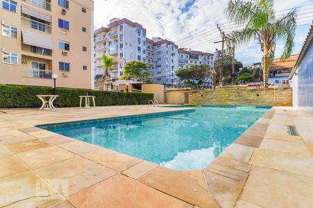 Apartamento para alugar com 160m², 3 quartos e 2 vagas Apartamento para alugar com 160m², 3 quartos e 2 vagasPiscina