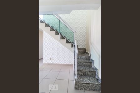 Apartamento para alugar com 160m², 3 quartos e 2 vagas Apartamento para alugar com 160m², 3 quartos e 2 vagasEscada para Segundo Andar Cobertura