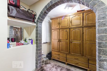 Casa à venda com 350m², 3 quartos e 2 vagasCloset Suite 2