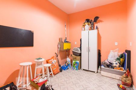 Casa à venda com 350m², 3 quartos e 2 vagasQuarto Fundos