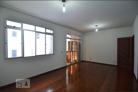 Sala de apartamento para alugar com 3 quartos, 96m² em Buritis, Belo Horizonte