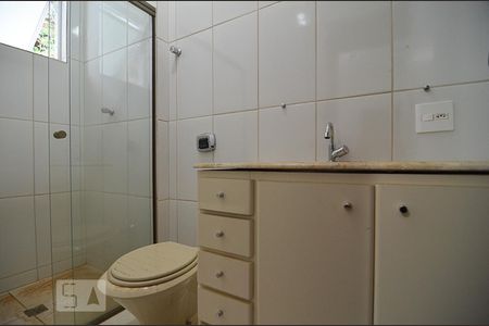 Banheiro suíte de apartamento para alugar com 3 quartos, 96m² em Buritis, Belo Horizonte