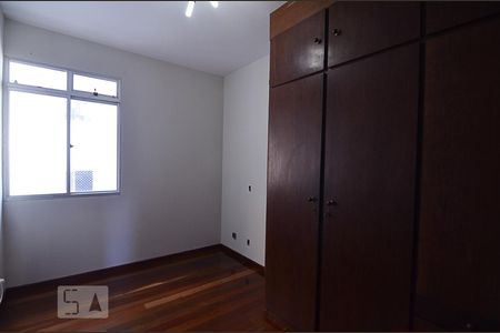 Quarto 1 de apartamento para alugar com 3 quartos, 96m² em Buritis, Belo Horizonte