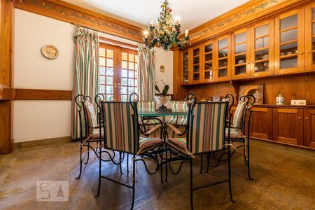 Casa de condomínio para alugar com 840m², 5 quartos e 3 vagas Casa de condomínio para alugar com 840m², 5 quartos e 3 vagasSala de Almoço