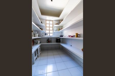 Casa de condomínio para alugar com 840m², 5 quartos e 3 vagas Casa de condomínio para alugar com 840m², 5 quartos e 3 vagasDespensa