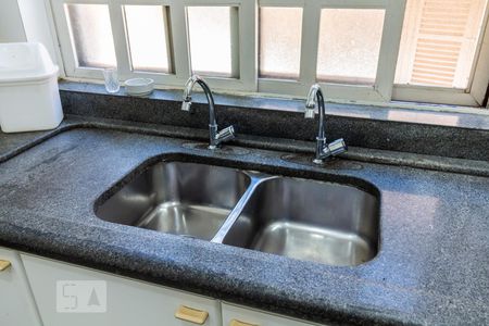 Casa de condomínio para alugar com 840m², 5 quartos e 3 vagas Casa de condomínio para alugar com 840m², 5 quartos e 3 vagasDetalhe da Cozinha