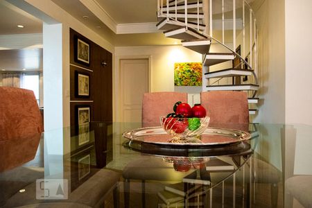 Apartamento à venda com 250m², 3 quartos e 4 vagas Apartamento à venda com 250m², 3 quartos e 4 vagasSALA JANTAR