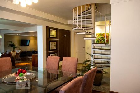 Apartamento à venda com 250m², 3 quartos e 4 vagas Apartamento à venda com 250m², 3 quartos e 4 vagasSALA JANTAR