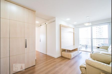Sala de apartamento para alugar com 3 quartos, 75m² em Liberdade, São Paulo