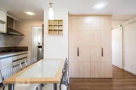 Sala de apartamento para alugar com 3 quartos, 75m² em Liberdade, São Paulo