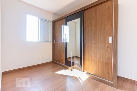 Quarto 1 de apartamento para alugar com 2 quartos, 55m² em Jaguaré, São Paulo