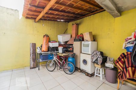 Casa à venda com 131m², 4 quartos e 2 vagas Casa à venda com 131m², 4 quartos e 2 vagasQuintal