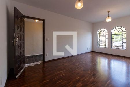 Sala de casa para alugar com 4 quartos, 150m² em Vila Pirajussara, São Paulo