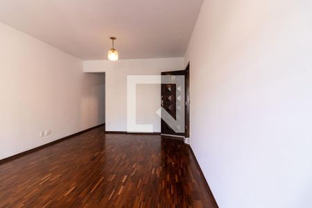 Sala de casa para alugar com 4 quartos, 150m² em Vila Pirajussara, São Paulo