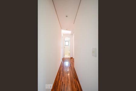 Corredor de apartamento à venda com 3 quartos, 114m² em Vila Progredior, São Paulo