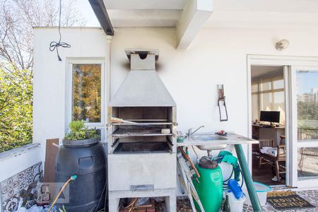 Apartamento à venda com 136m², 2 quartos e 1 vaga Apartamento à venda com 136m², 2 quartos e 1 vagaChurrasqueira