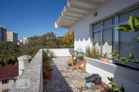 Apartamento à venda com 136m², 2 quartos e 1 vaga Apartamento à venda com 136m², 2 quartos e 1 vagaSacada 2