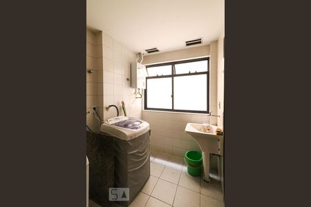 Apartamento à venda com 170m², 3 quartos e 2 vagas Apartamento à venda com 170m², 3 quartos e 2 vagasÁrea de serviço