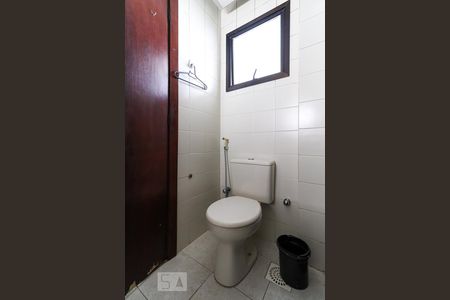 Apartamento à venda com 170m², 3 quartos e 2 vagas Apartamento à venda com 170m², 3 quartos e 2 vagasBanheiro da Suíte
