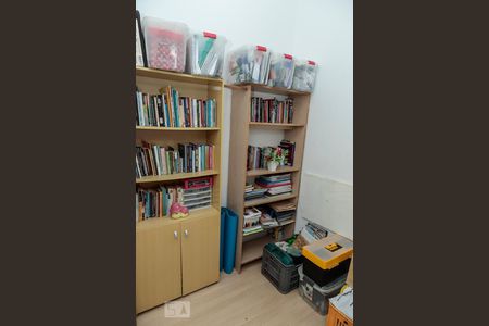 Apartamento à venda com 75m², 2 quartos e sem vaga Apartamento à venda com 75m², 2 quartos e sem vagaQuarto de Serviço