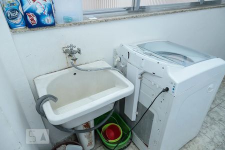 Apartamento à venda com 75m², 2 quartos e sem vaga Apartamento à venda com 75m², 2 quartos e sem vagaÁrea de Serviço