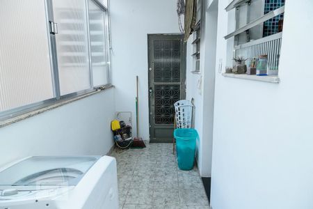 Apartamento à venda com 75m², 2 quartos e sem vaga Apartamento à venda com 75m², 2 quartos e sem vagaÁrea de Serviço