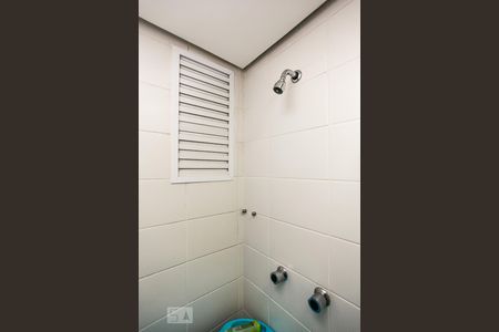 Apartamento à venda com 57m², 2 quartos e 1 vaga Apartamento à venda com 57m², 2 quartos e 1 vagaBanheiro Social