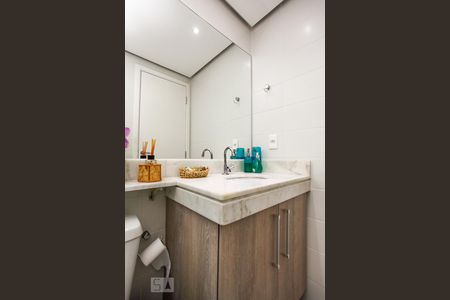 Apartamento à venda com 57m², 2 quartos e 1 vaga Apartamento à venda com 57m², 2 quartos e 1 vagaBanheiro Social
