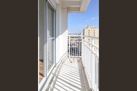 Apartamento à venda com 63m², 2 quartos e 2 vagas Apartamento à venda com 63m², 2 quartos e 2 vagasVaranda da suíte