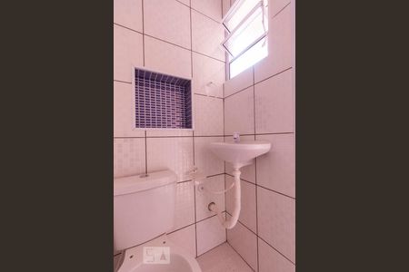 Banheiro Social de casa de condomínio para alugar com 1 quarto, 35m² em Vila Campestre, São Paulo