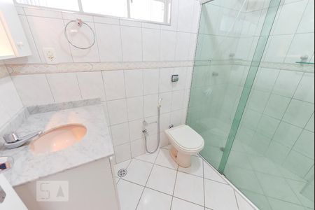 Banheiro de apartamento para alugar com 2 quartos, 78m² em Sumaré, São Paulo