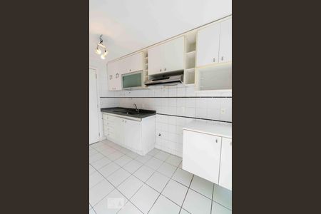 Apartamento para alugar com 134m², 3 quartos e 2 vagas Apartamento para alugar com 134m², 3 quartos e 2 vagasCozinha