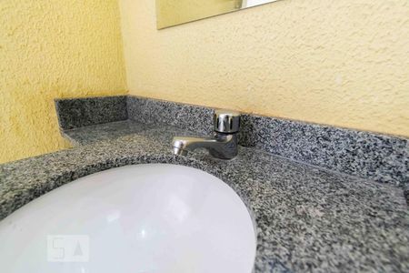 Apartamento para alugar com 134m², 3 quartos e 2 vagas Apartamento para alugar com 134m², 3 quartos e 2 vagasPia do Banheiro 01