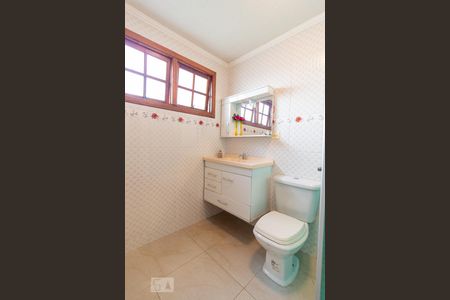 Casa à venda com 140m², 3 quartos e 2 vagasEdícula - Banheiro