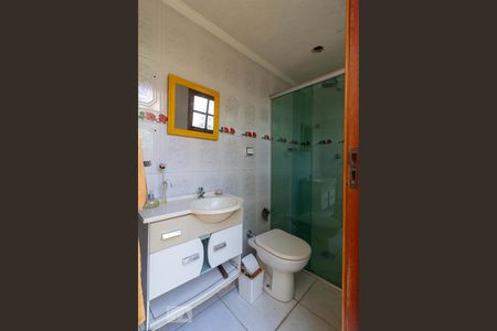 Casa à venda com 140m², 3 quartos e 2 vagasBanheiro de Serviço