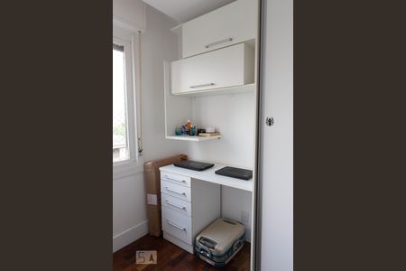 Quarto 1 de apartamento para alugar com 2 quartos, 82m² em São João, Porto Alegre