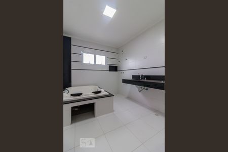 Casa à venda com 400m², 4 quartos e 5 vagasBanheiro da suíte 1