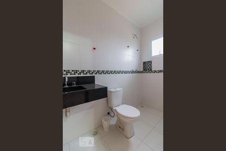 Casa à venda com 400m², 4 quartos e 5 vagasBanheiro da suíte 2